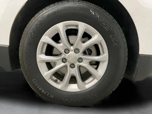 Used 2020 Chevrolet Equinox LS FWD image 28