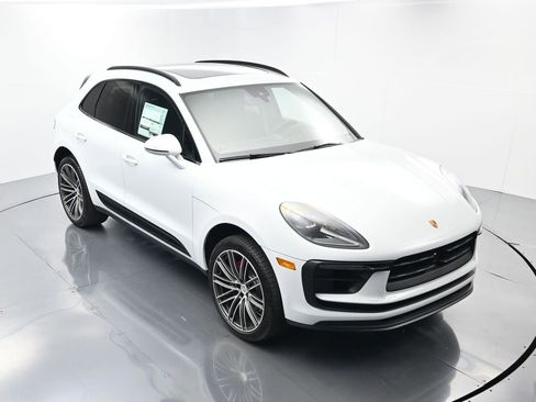 Certified 2026 Porsche Macan S AWD/4WD image 46