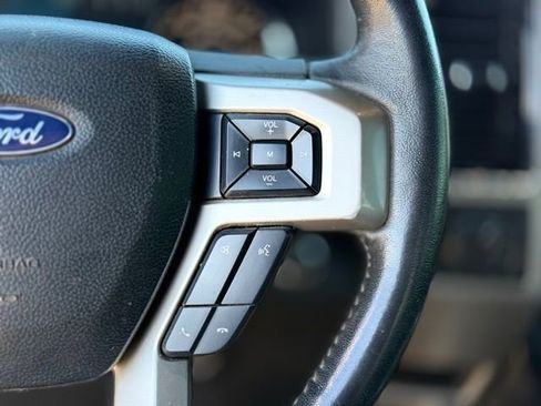 Used 2018 Ford F150 Lariat image 29