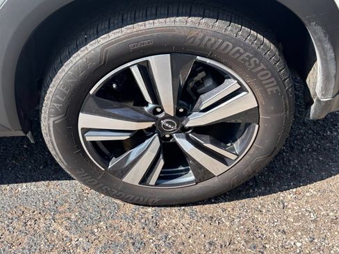 Used 2026 Nissan Rogue SL AWD/4WD image 32