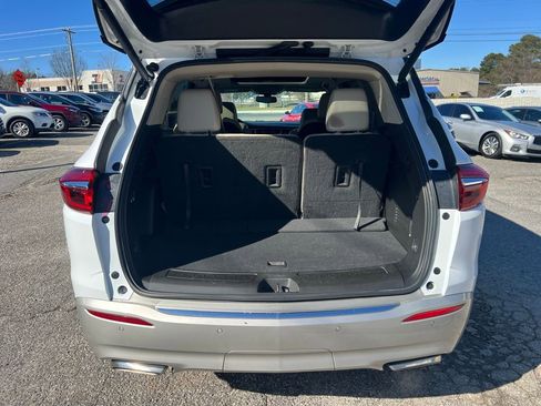 Used 2021 Buick Enclave Essence w/ Sound and Sites Package image 22