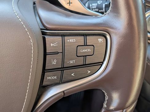 Used 2020 Lexus LS 500 w/ Interior Upgrade Package RWD image 22