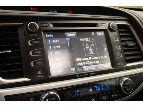 Used 2017 Toyota Highlander Limited Platinum AWD/4WD image 23