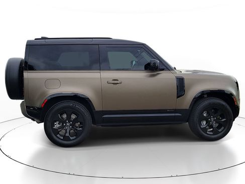 Used 2021 Land Rover Defender 90 X-Dynamic S AWD/4WD image 3