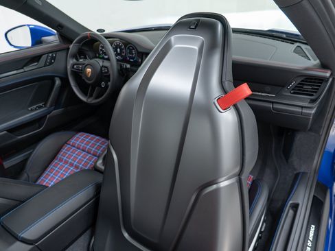 Used 2026 Porsche 911 Carrera T RWD image 44