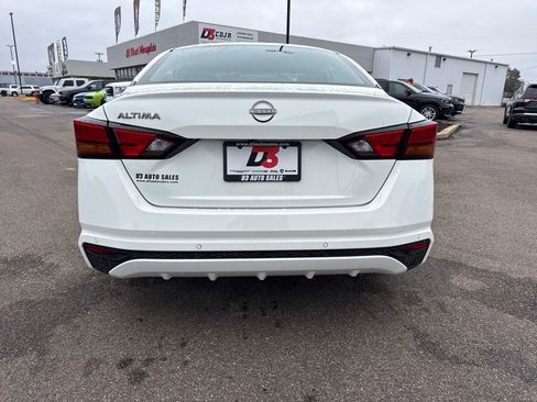 Used 2024 Nissan Altima 2.5 S image 8