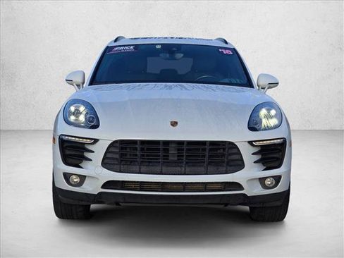 Used 2018 Porsche Macan AWD/4WD image 2