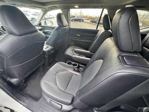Certified 2024 Toyota Grand Highlander XLE image 15