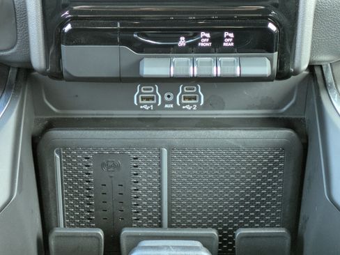 Used 2026 RAM 1500 Big Horn AWD/4WD image 17
