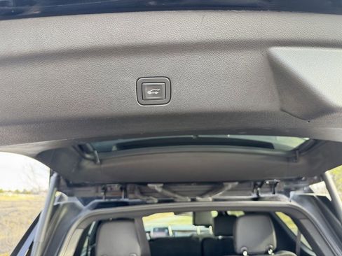 Used 2023 Chevrolet Tahoe LT w/ Luxury Package image 9