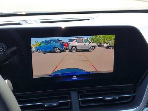 Certified 2024 Chevrolet Trax LT w/ Driver Confidence Package FWD image 14