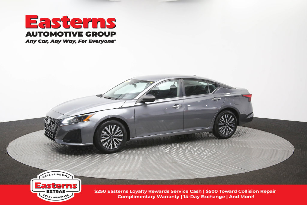 Used 2024 Nissan Altima 2.5 SV FWD image 60