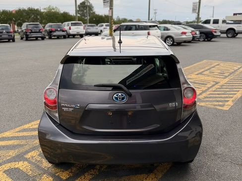 Used 2013 Toyota Prius C One FWD image 3