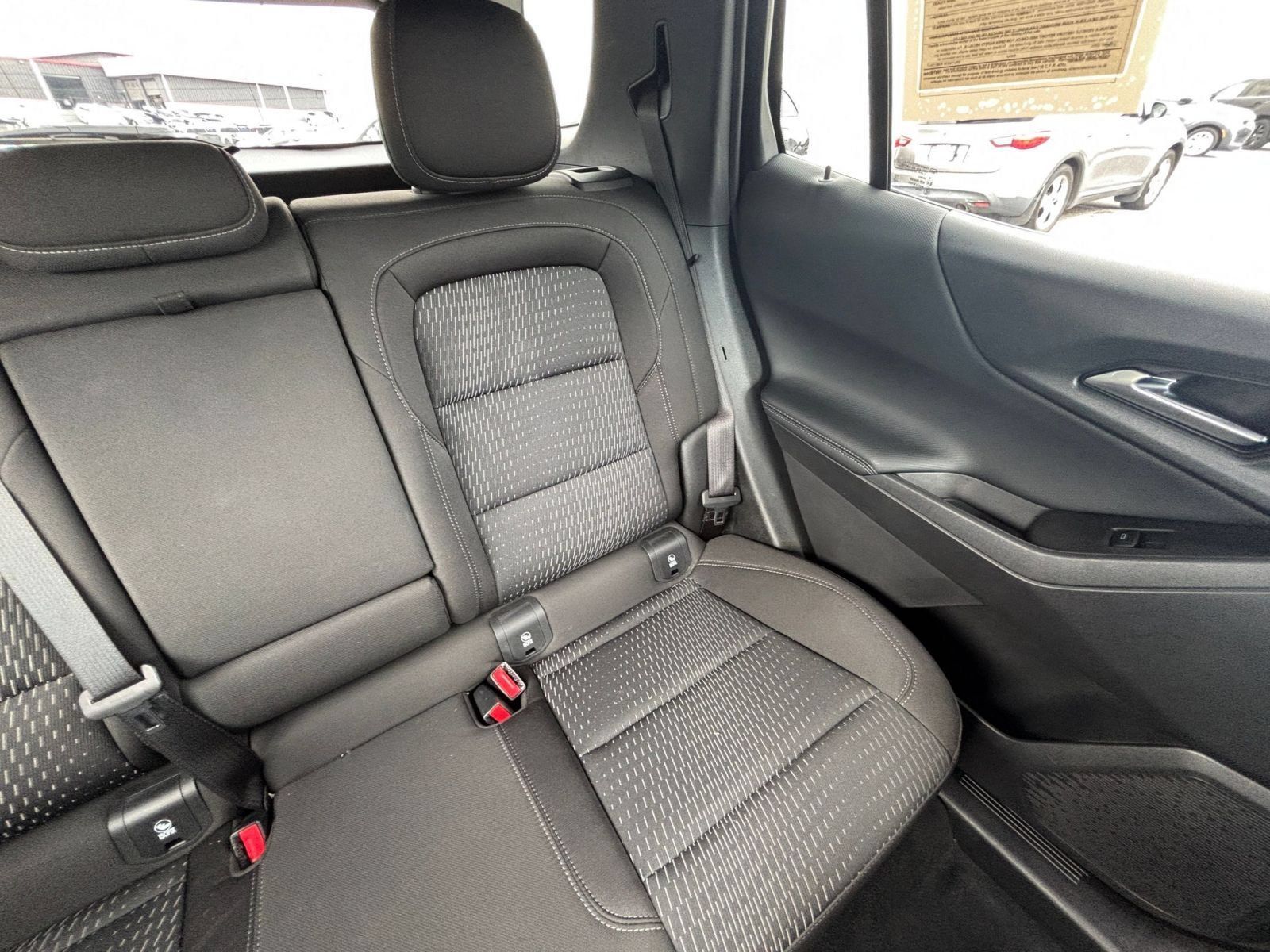Used 2025 Chevrolet Equinox LT FWD image 36
