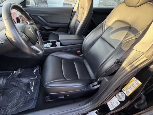 Used 2019 Tesla Model 3 Mid Range image 8
