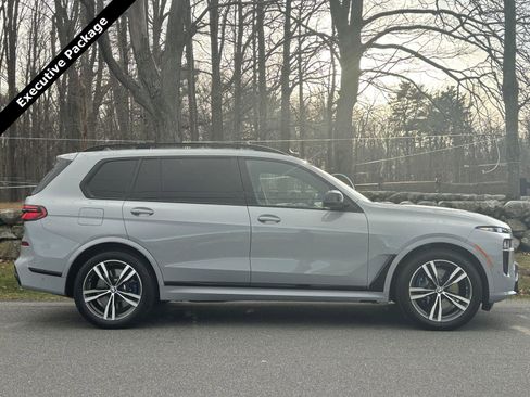 Used 2023 BMW X7 M60i w/ Executive Package image 2
