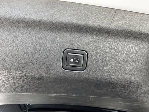 Used 2023 Cadillac Escalade Sport Platinum w/ LPO, ONYX Package AWD/4WD image 49