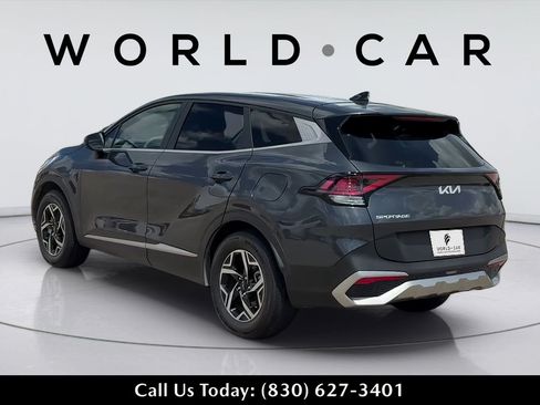 Used 2023 Kia Sportage LX FWD image 9