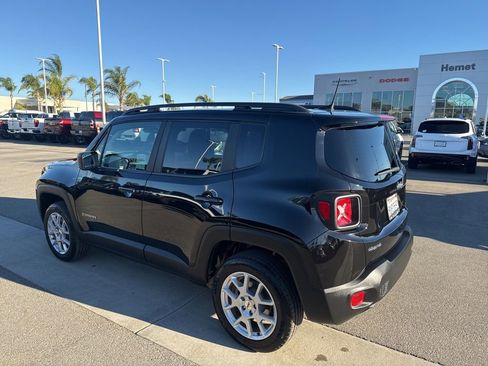 Used 2023 Jeep Renegade Latitude w/ Sun & Fun Group image 6