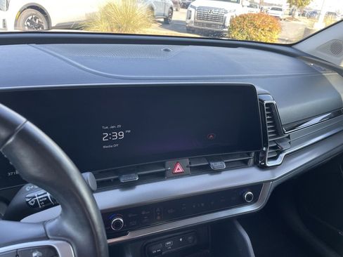 Used 2023 Kia Sportage SX image 16