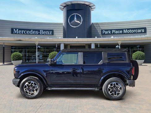 Used 2021 Ford Bronco Outer Banks image 3