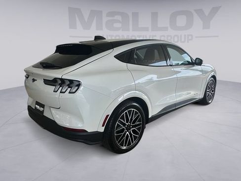 Certified 2025 Ford Mustang Mach-E Premium AWD/4WD image 5