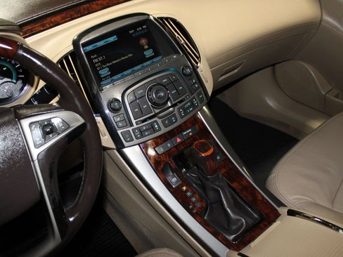 Used 2012 Buick LaCrosse Premium FWD image 17