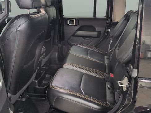 Used 2021 Jeep Wrangler Unlimited Sahara AWD/4WD image 17