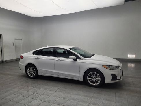 Used 2020 Ford Fusion SE image 11
