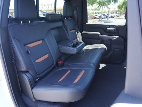 Certified 2022 GMC Sierra 2500 AT4 w/ AT4 Premium Plus Package AWD/4WD image 11