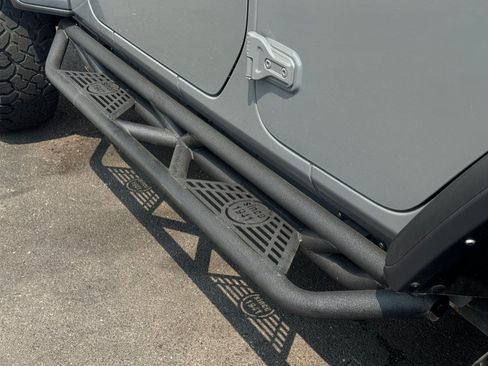 Used 2023 Jeep Wrangler 4WD High Altitude image 17