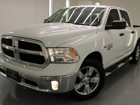 Used 2019 RAM 1500 Tradesman w/ Tradesman SXT Package image 25