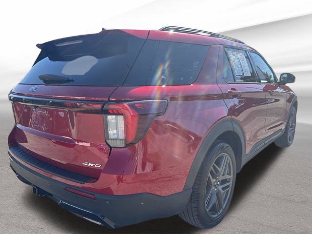 New 2026 Ford Explorer ST-Line w/ ST-Line Street Pack AWD/4WD image 10
