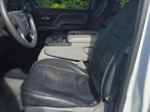 Used 2018 GMC Sierra 1500 2WD Crew Cab image 12