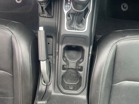 Used 2022 Jeep Wrangler Unlimited Sahara image 18