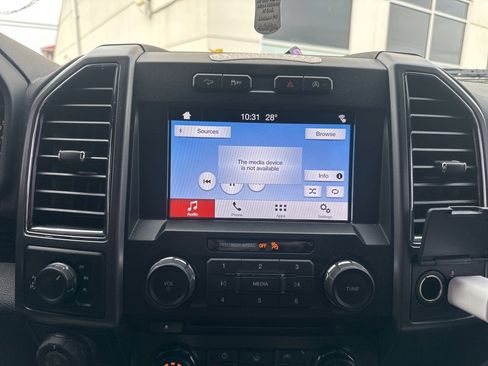 Used 2018 Ford F150 XLT w/ Equipment Group 302A Luxury image 10