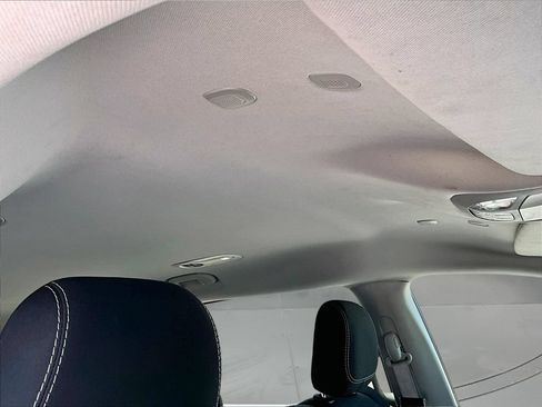 Used 2023 Chrysler Voyager LX FWD image 31