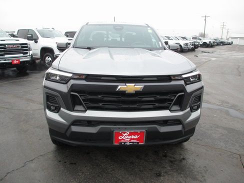 Used 2023 Chevrolet Colorado LT w/ LT Convenience Package III image 13