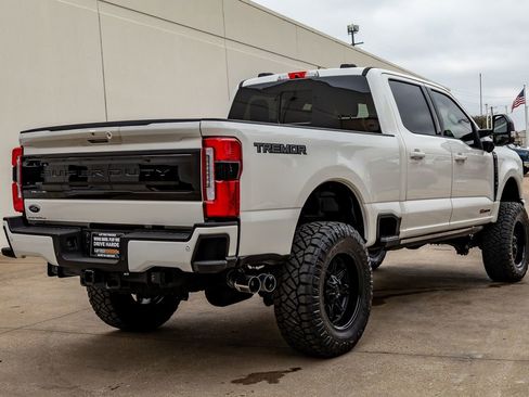 Used 2025 Ford F250 Platinum w/ Tremor Off-Road Package image 10