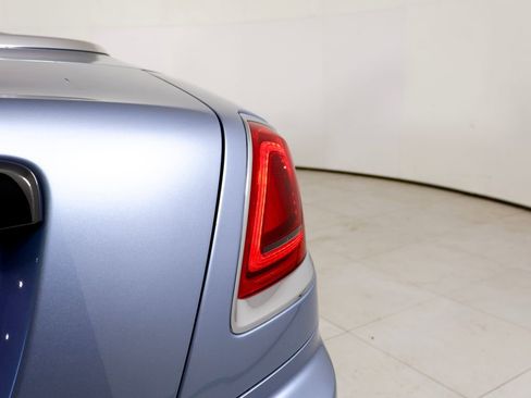 Used 2018 Rolls-Royce Dawn RWD image 15