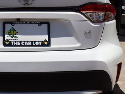 Used 2020 Toyota Corolla LE FWD image 20