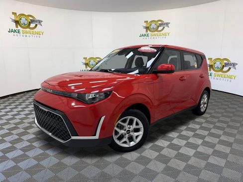 Certified 2023 Kia Soul LX w/ LX Technology Package FWD image 4