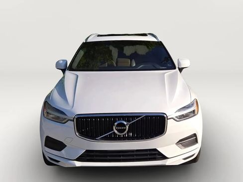 Used 2020 Volvo XC60 T5 Momentum AWD/4WD image 4