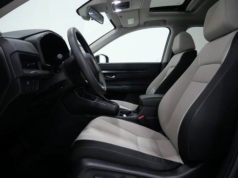 Used 2025 Honda CR-V EX image 13