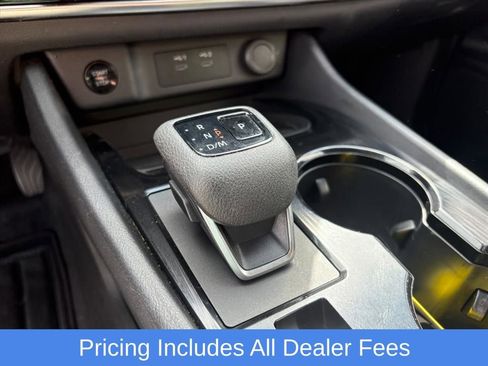 Used 2025 Nissan Rogue SV AWD/4WD image 24