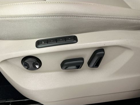 Used 2019 Volkswagen Atlas SEL image 18