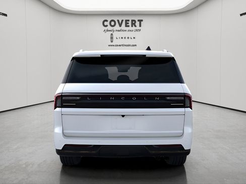 New 2026 Lincoln Navigator L Reserve image 5