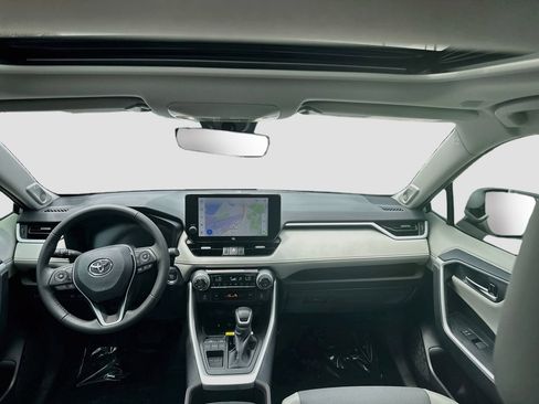 Used 2025 Toyota RAV4 Limited FWD image 24