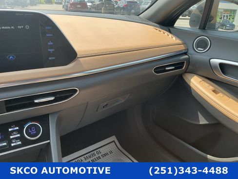 Used 2023 Hyundai Sonata Limited w/ Preferred Accessory Package FWD image 24