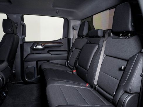 Used 2024 GMC Sierra 1500 Elevation image 17